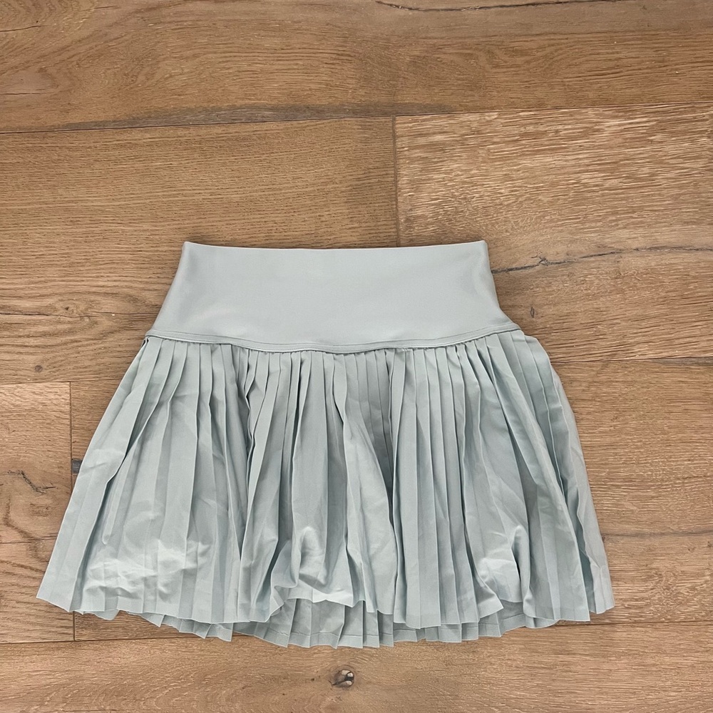 Alo yoga mini tennis skirt